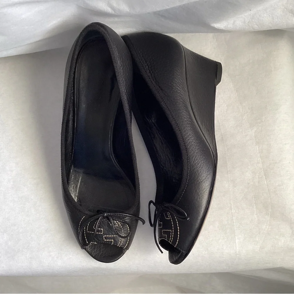 Authentic Gucci Cellarius Peep-Toe Wedge, Size 5.5 - Picture 2 of 12